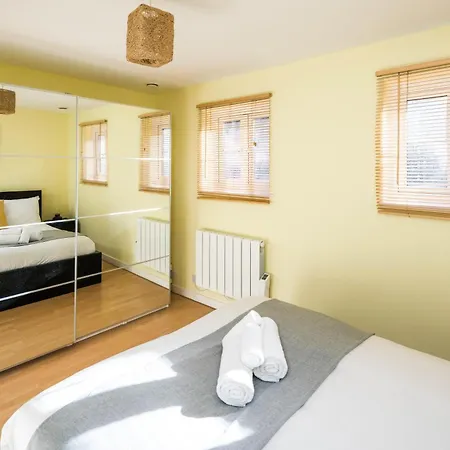 Fantastic Stay In Canary Wharf - 2 Bedrooms London Exterior photo