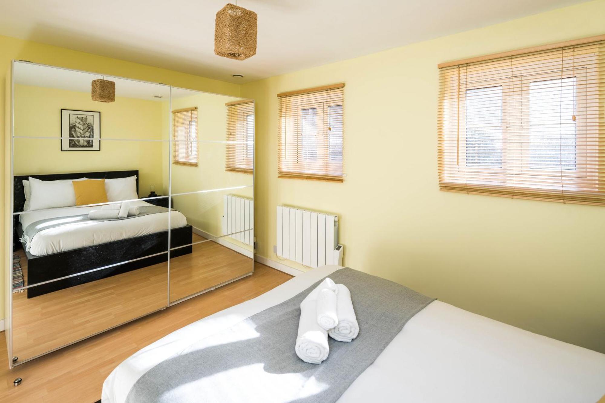 Fantastic In Canary Wharf - 2 Bedrooms Vakantiehuis