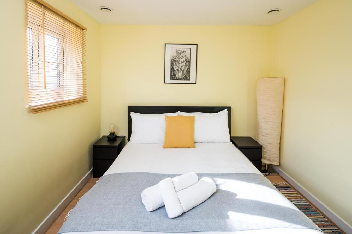 Casa de Férias Fantastic In Canary Wharf - 2 Bedrooms *